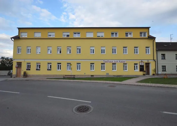 Wartmannstetterhof Hotel *